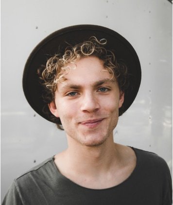 Tom